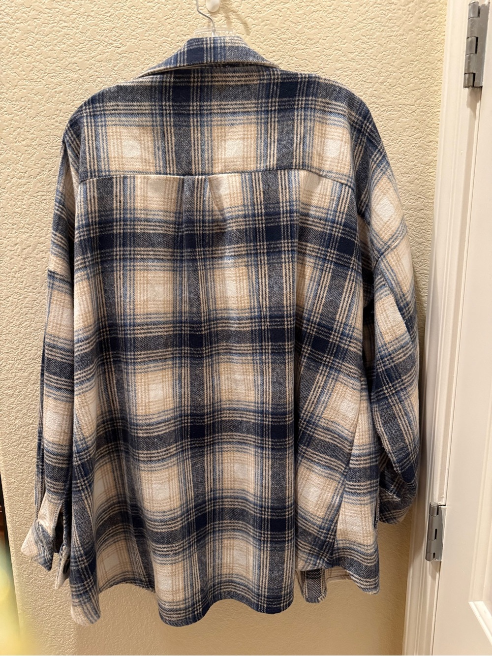 Weekend Suzanne Betro Wool Plaid Shacket 2X Blue Cream - Picture 4 of 5